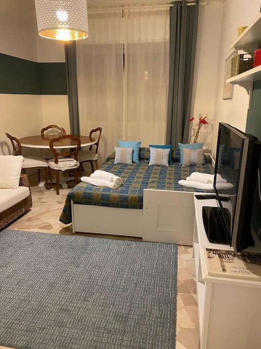 Intero Appartamento Rho Centro Buitenkant foto